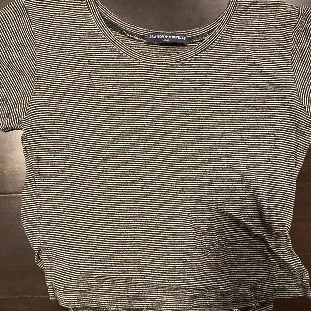 BRANDY MELVILLE STRIPED TEE